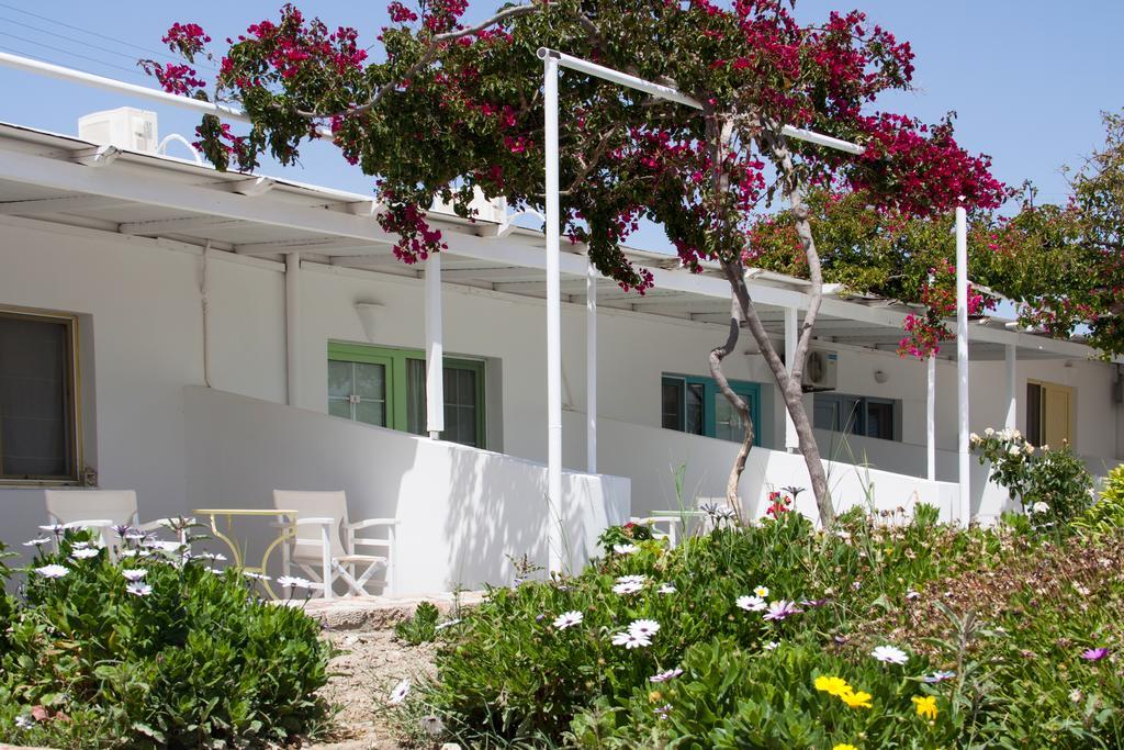 Parasporos Village Adamantas (Milos)